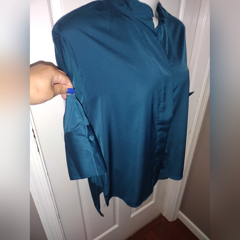 Who What Wear Deep Blue Button Up Blouse Sz XL - Picture 8 of 9